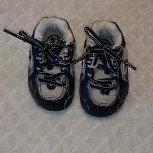 Baby Boy New Balance Blue Shoes Sz 1